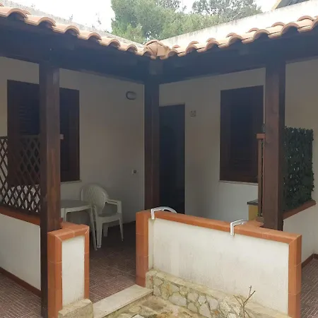 Camping Villaggio Egad *